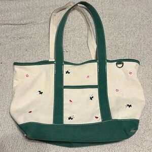 Green and Cream Boat Tote